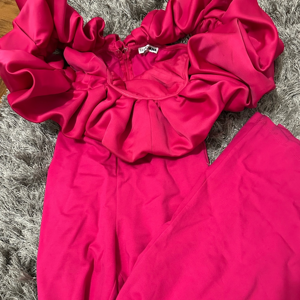 Fashion nova jumpsuit/romper with ruffles